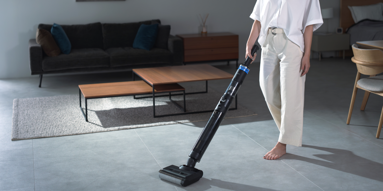 コードレス水拭き掃除機 「Black Hole X1」