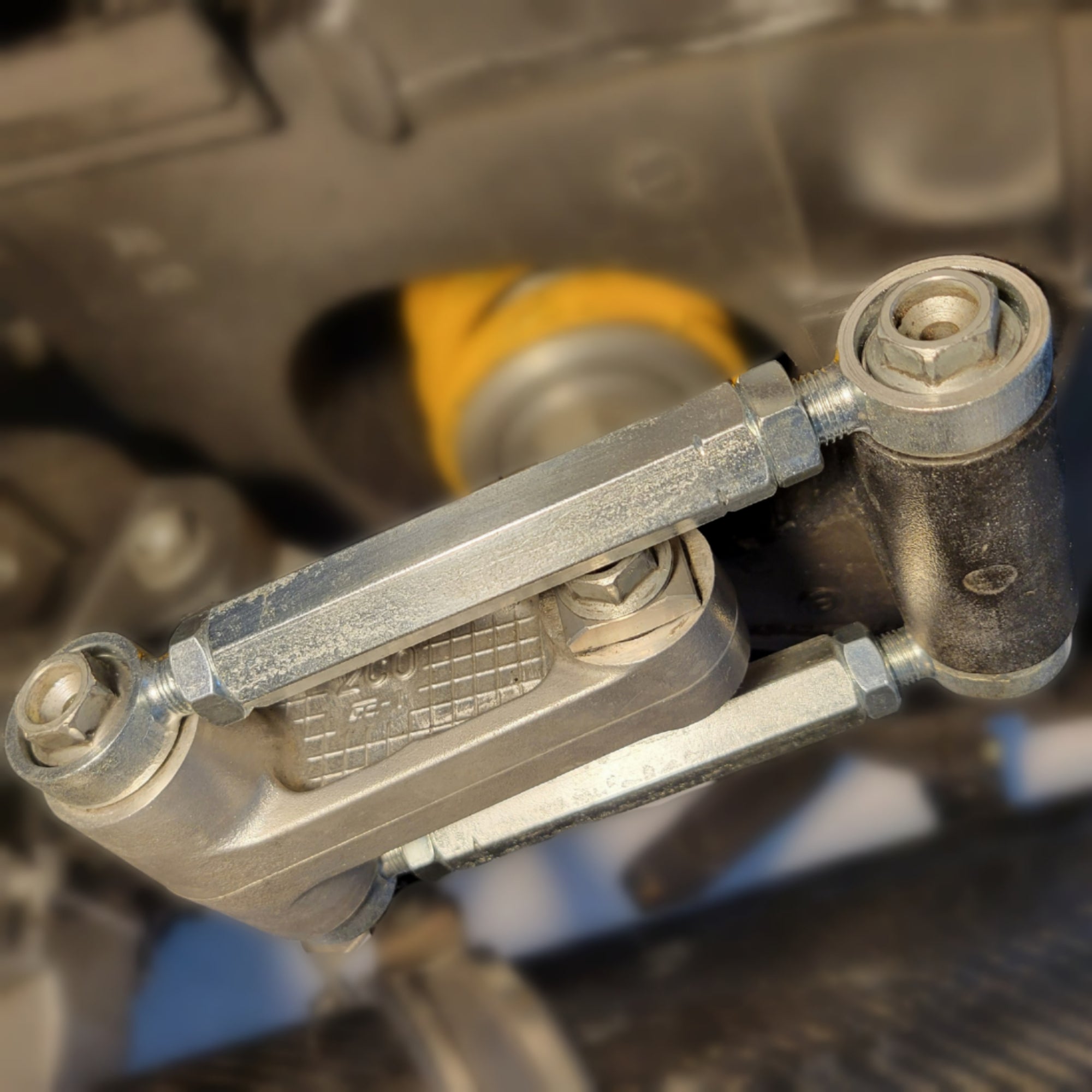 Kawasaki ZX-7R Double Style Threaded Lowering Links – Soupy's