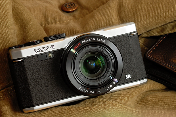 Pentax MX-1 Hands On Review