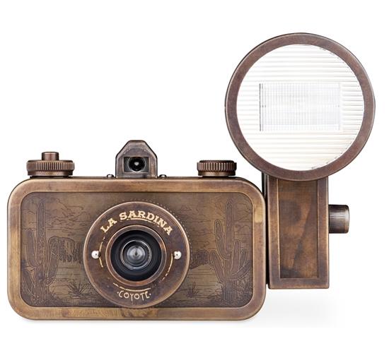 Lomography La Sardina Camera & Flash - Western Edition - Review