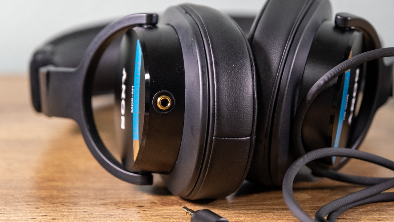 Sony MDR-M1 - Review 2024 - PCMag Middle East