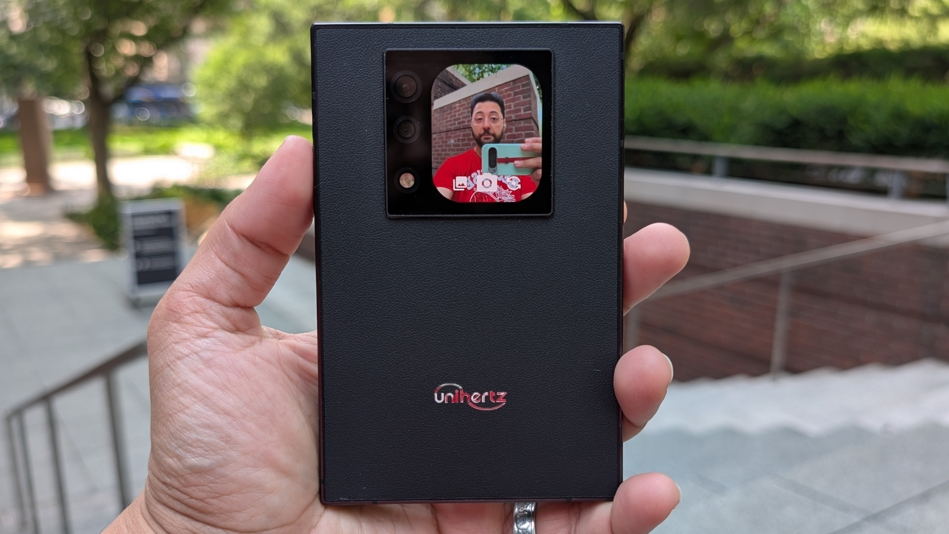 Unihertz Titan 2 - Review 2025 - PCMag Middle East