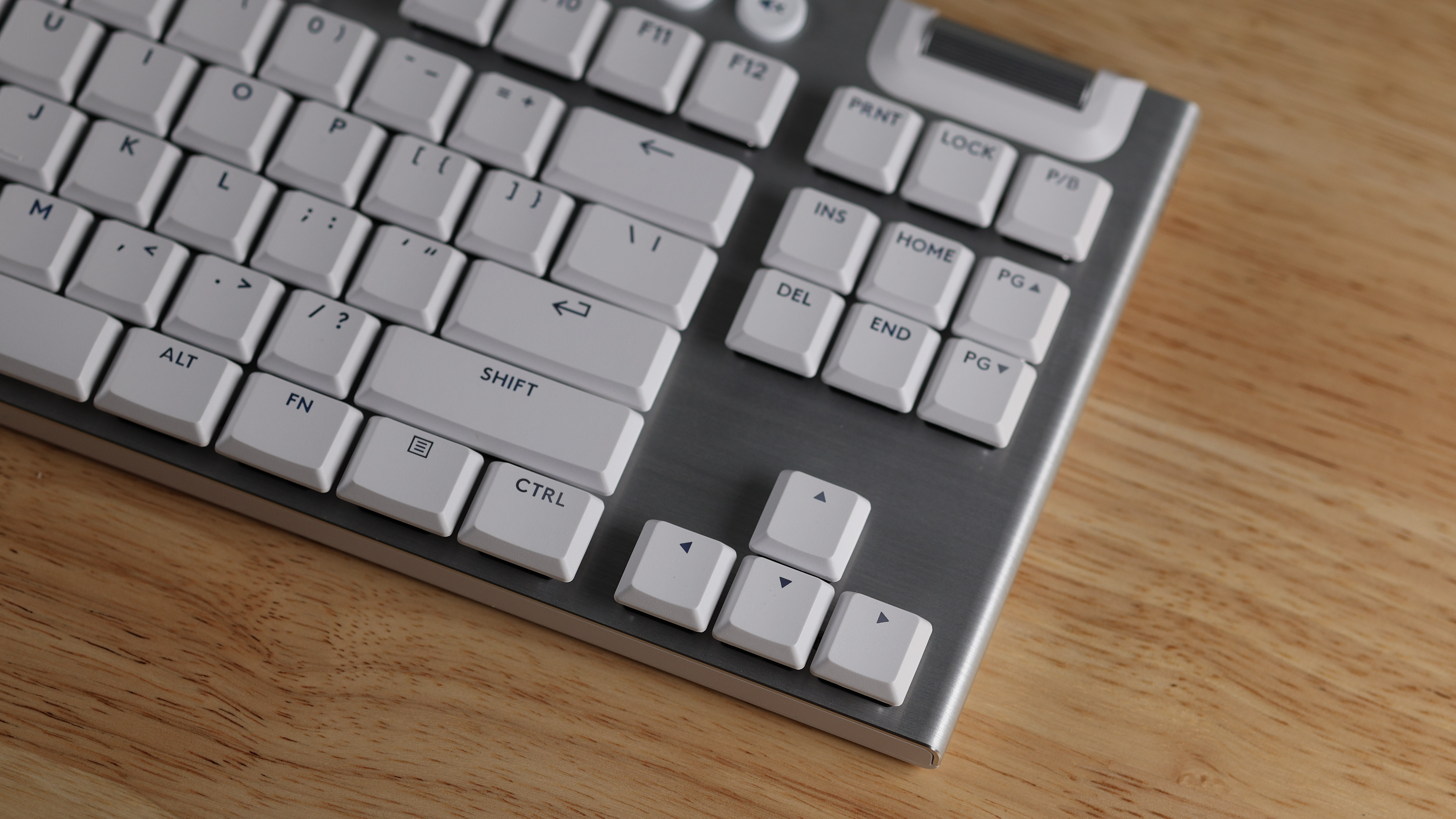 Logitech G915 X Lightspeed TKL - Review 2024 - PCMag Middle East