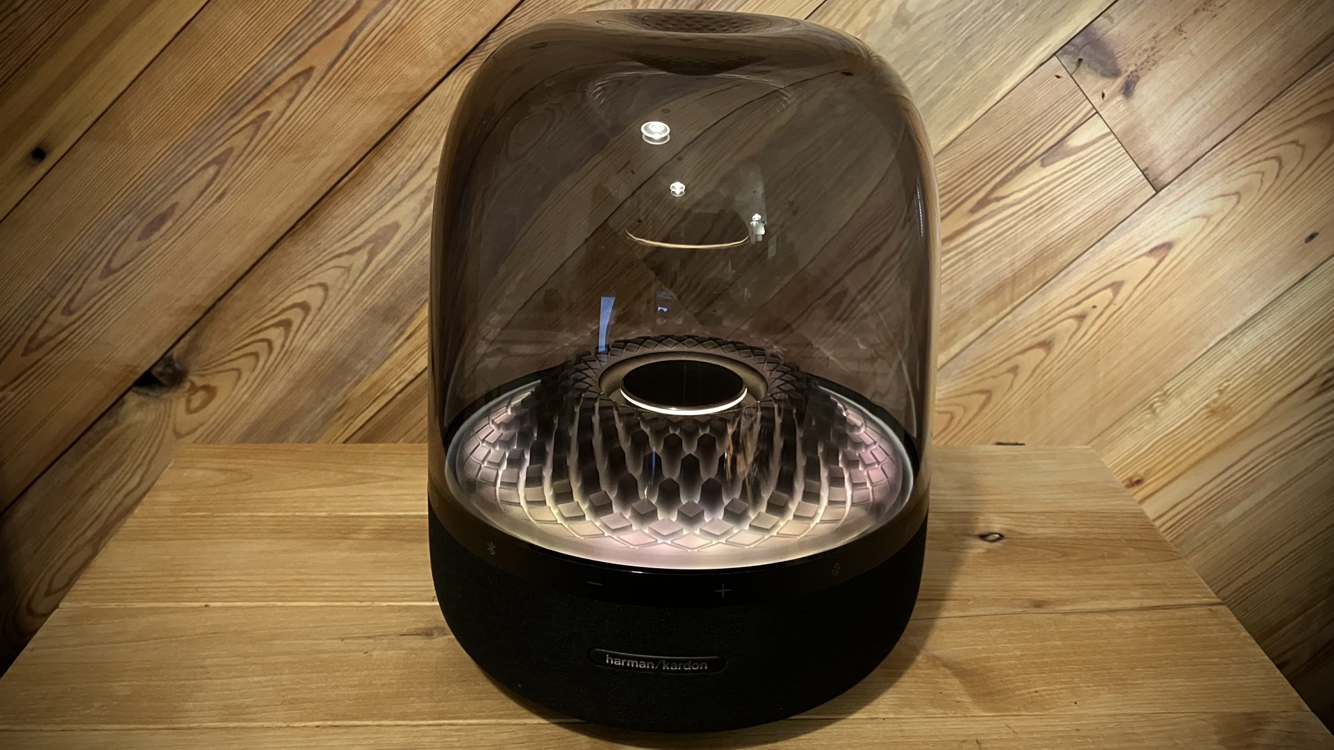 Harman Kardon Aura Studio 4 - Review 2024 - PCMag Middle East