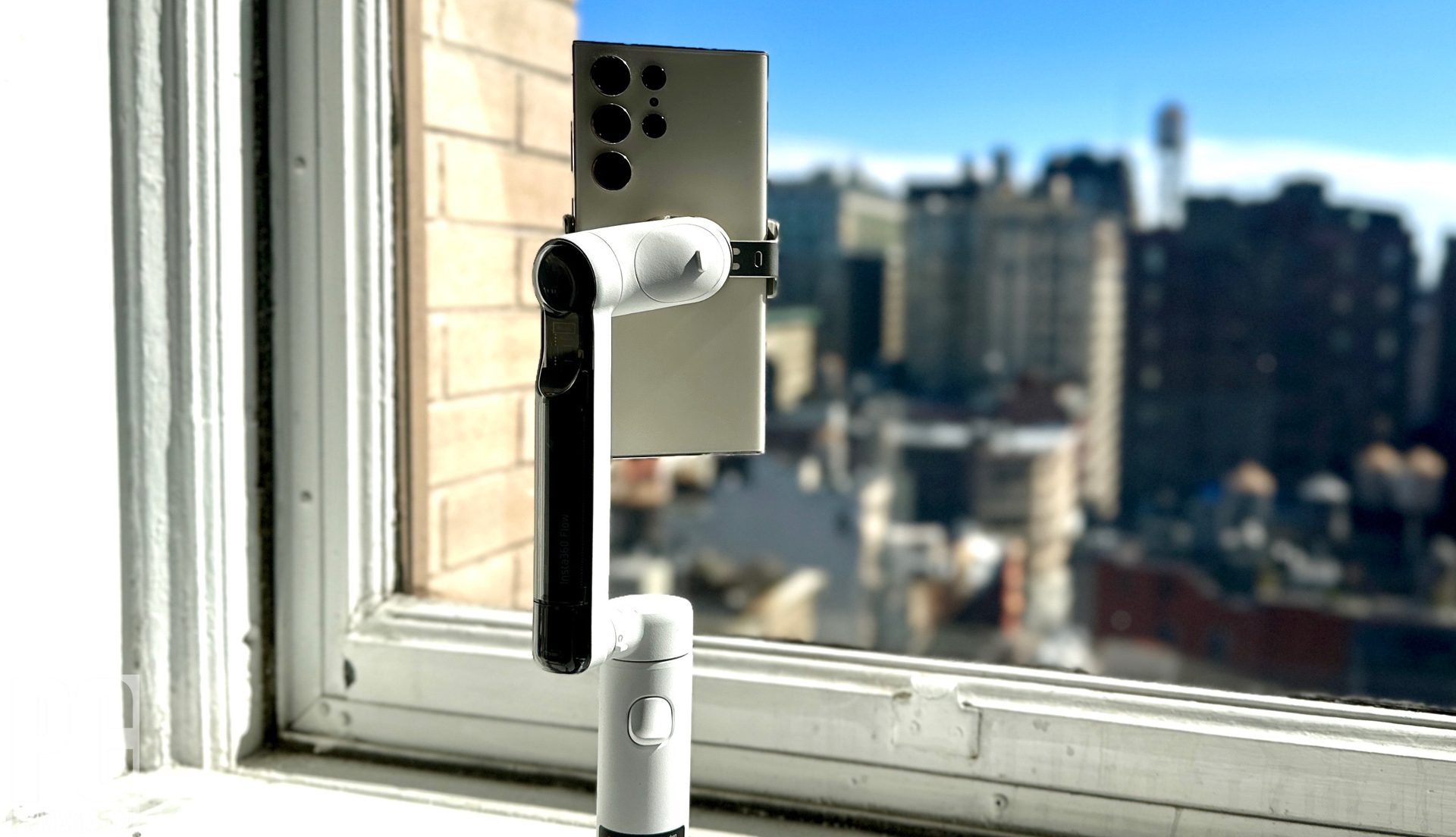 Insta360 Flow - Review 2023 - PCMag Middle East