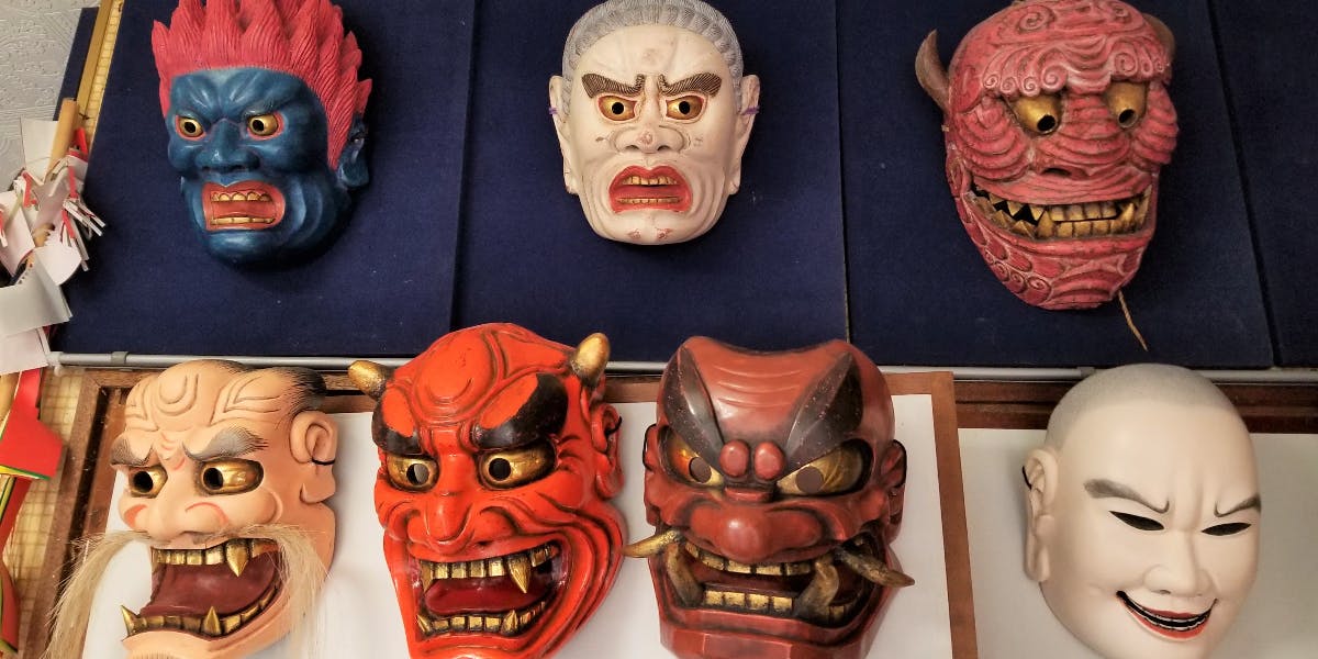 宮崎県産 赤色 神楽面 木製 宮崎県産 赤色 神楽面 木製 鬼の神楽面