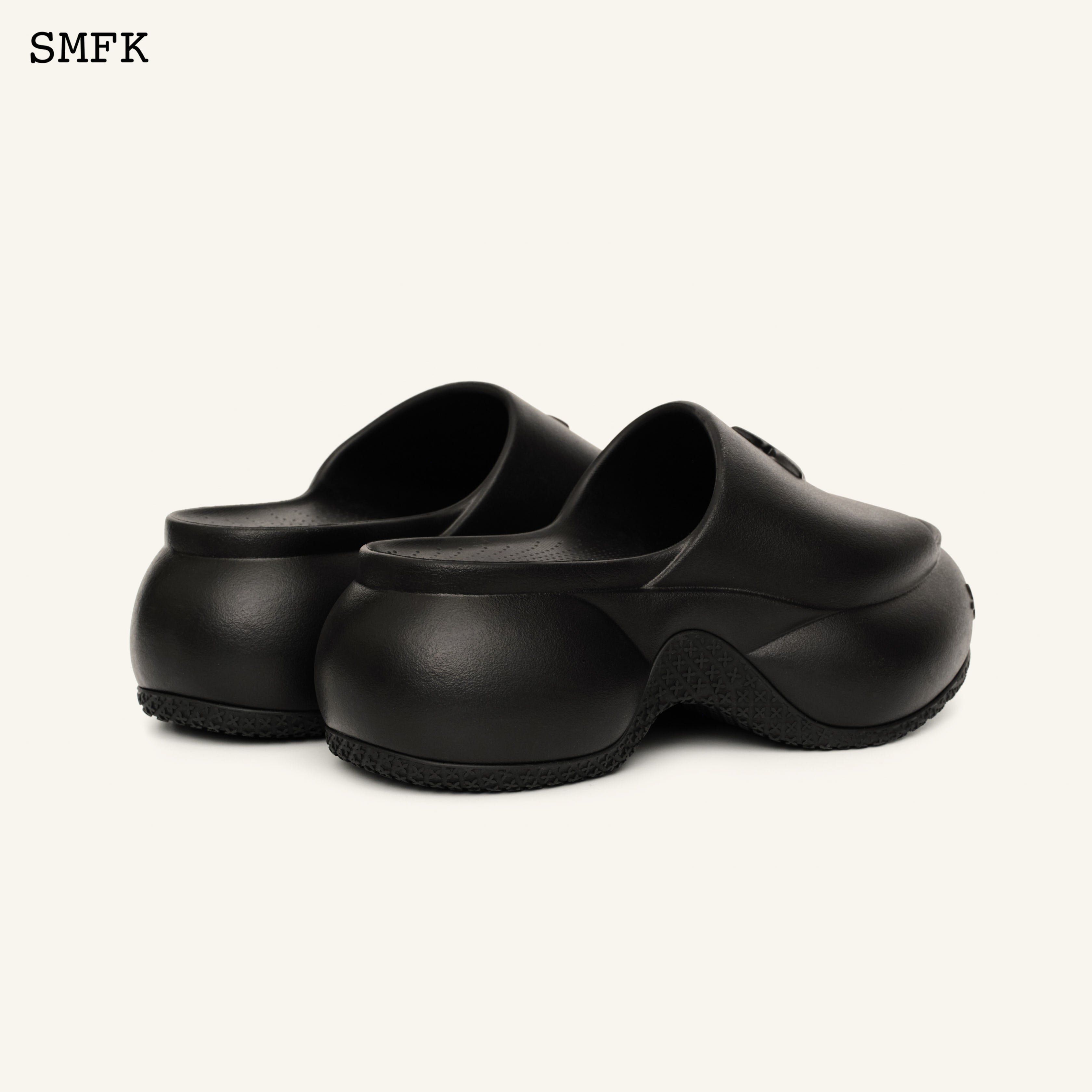 Compass Wave プラットフォーム バンパー サンダル ブラック – SMFK