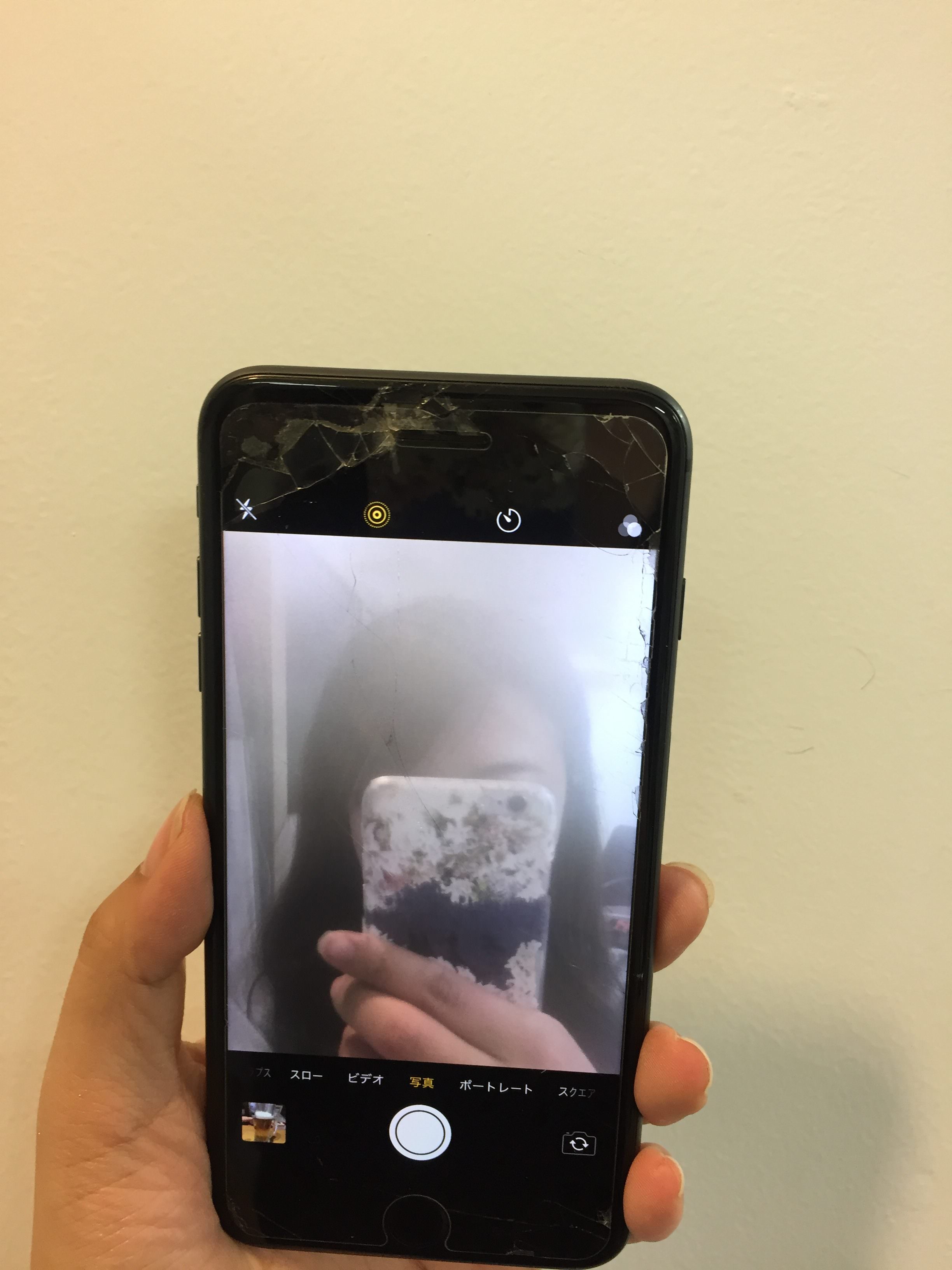 アイフォン修理 京都】iPhoneは画面が割れるとインカメの写りが白く