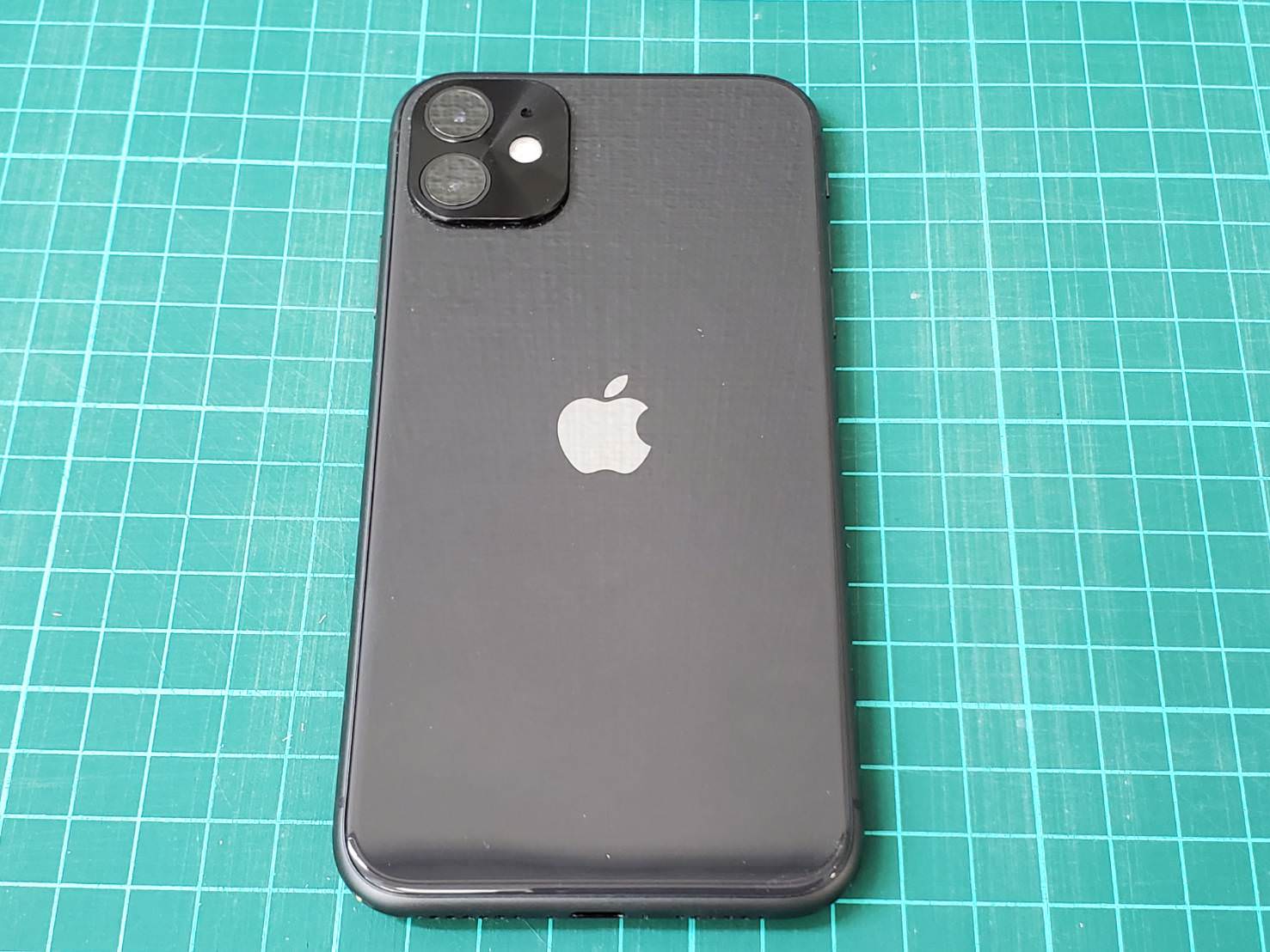 iPhone11の画面交換手順をわかりやすくご説明します。 | スマホ