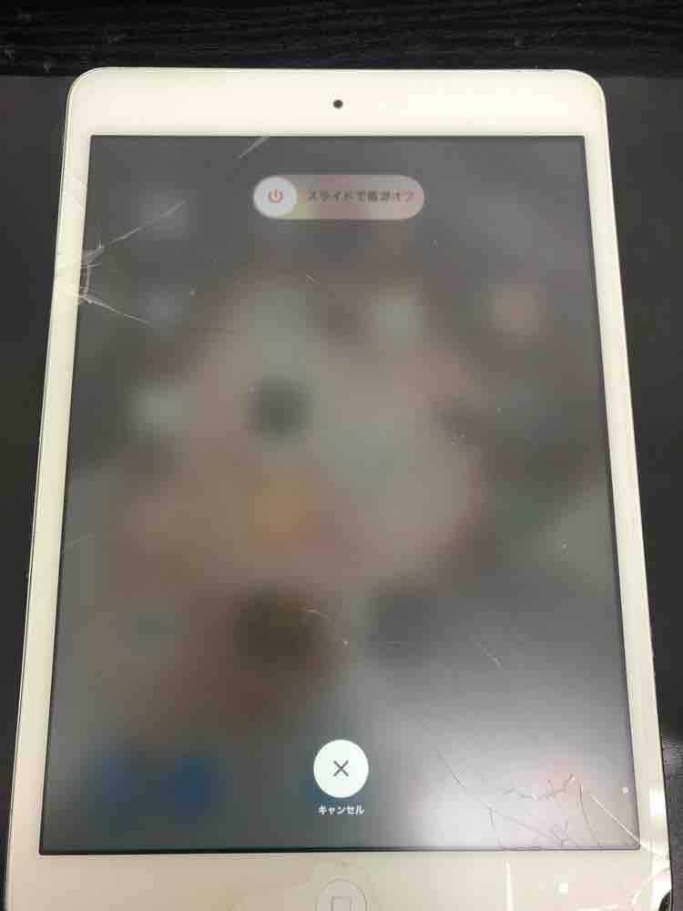 iPadのガラス浮きで画面が傷だらけに？ | スマホスピタル大阪駅前第4