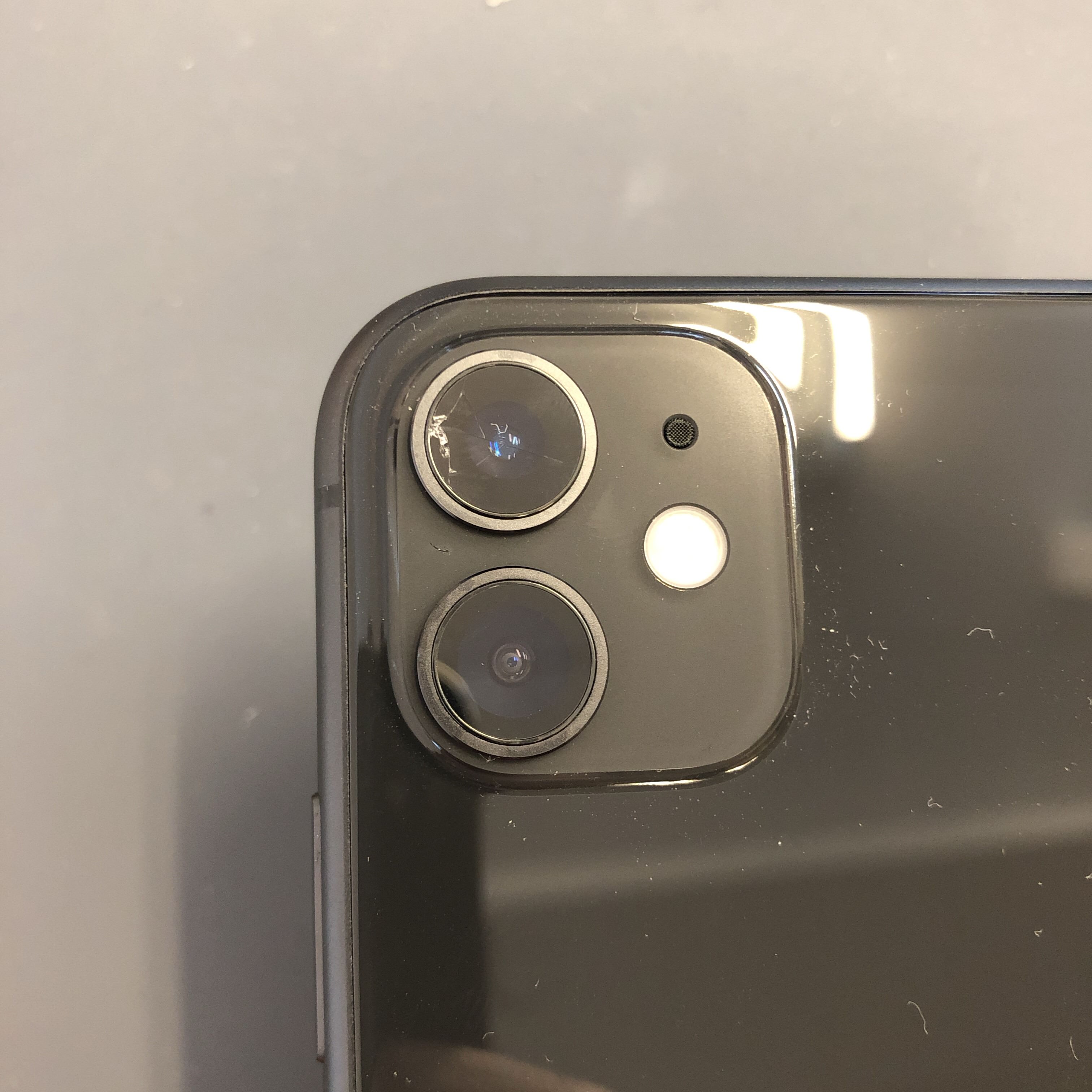 iPhone11 広角 カメラレンズ修理】 構造上壊れやすい？？？ iPhoneの命