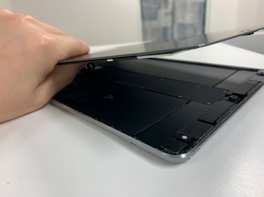 iPadPro 10.5インチのバッテリー交換も即日対応！作業時間90分で電池を
