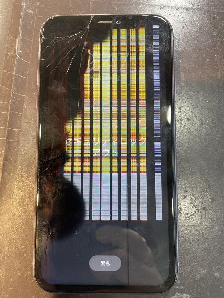 初期化】画面割れのiPhoneXRの画面に「セキュリティロックアウト」の
