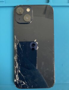 iPhone13の背面ガラス割れ修理を札幌でお探しの方はスマップル札幌駅店