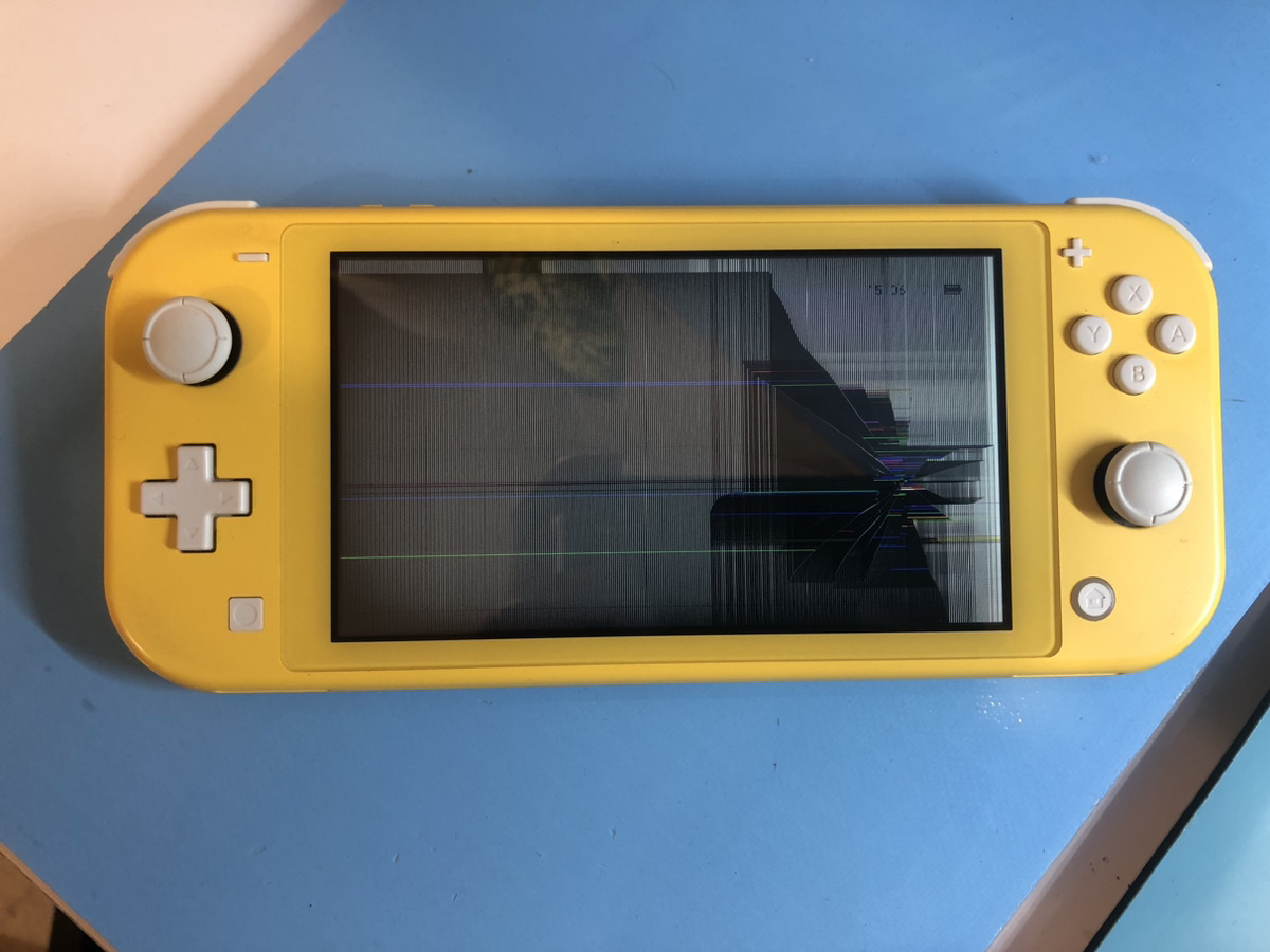 Switch Lite液晶割れ修理】スマートクリアパルコ店にお任せ！ | お近く