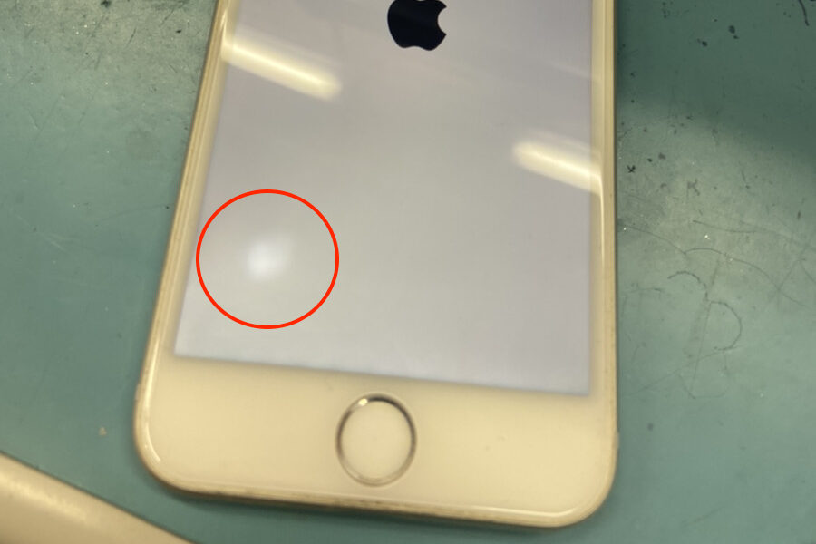 iPhoneの画面が一部白い…？ | お近くのiPhone修理センター・モバイル
