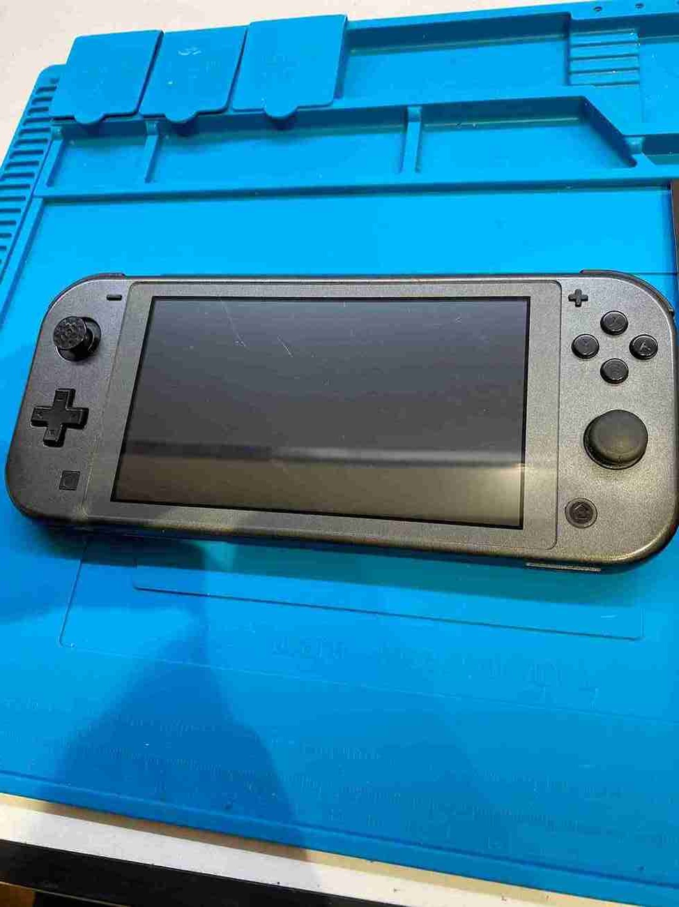 Nintendo Switch Liteのスティックに不具合が生じたときにできる対処法