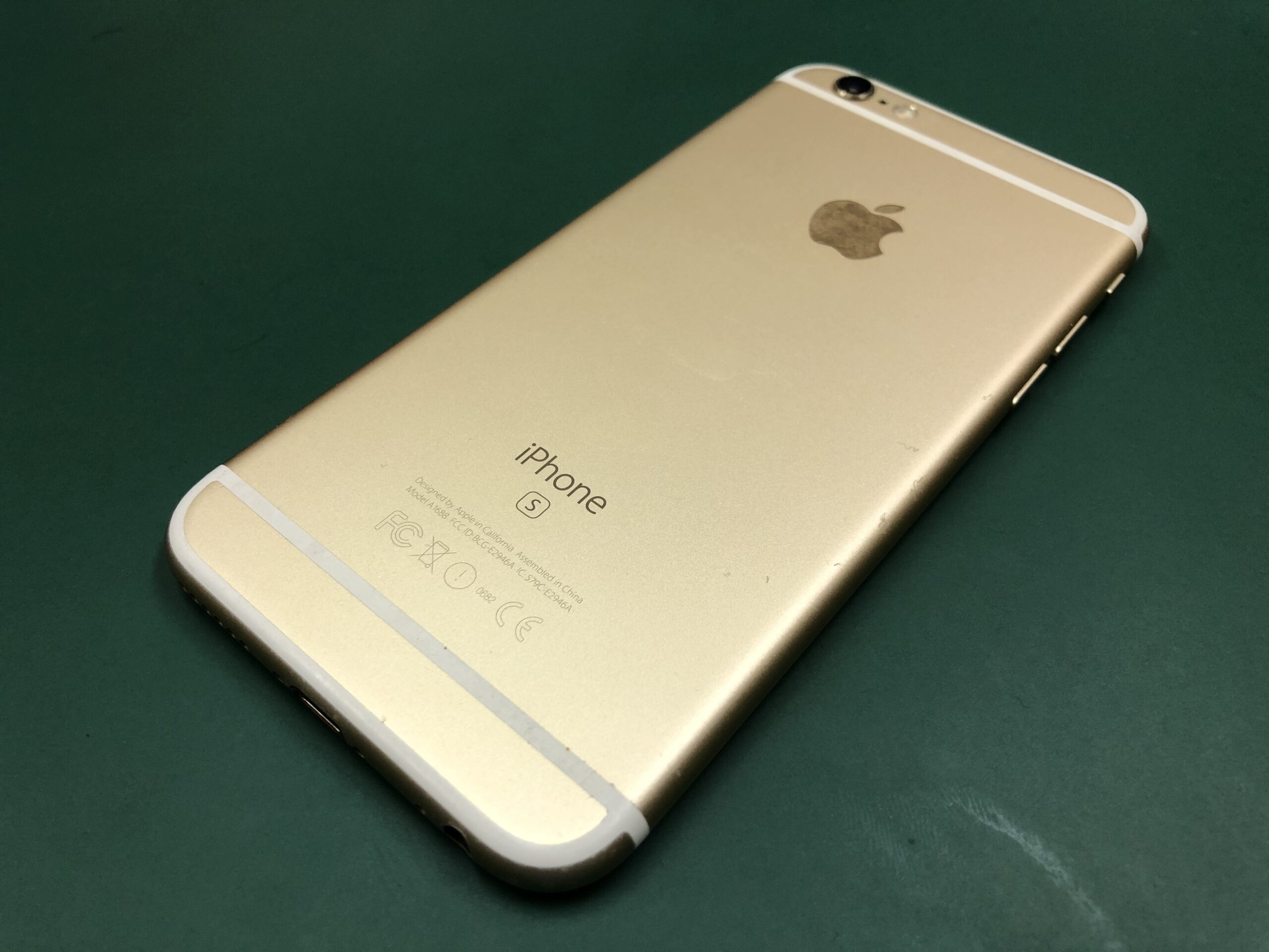 ドコモ版 SIMフリー iPhone6s 64G ゴールド | スマピース大宮 sma-piece