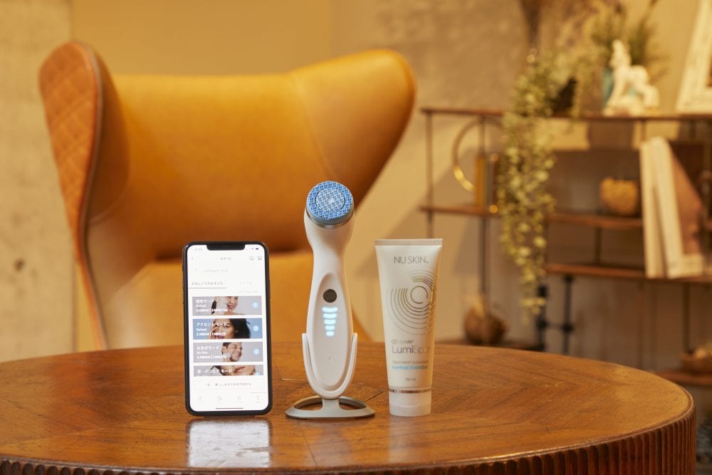 洗顔と美顔器を兼ねる？効率よく美肌が目指せるIoT対応美顔器「ageLOC