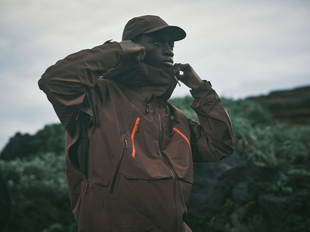 画像一覧）「デサントの“最軽量”防水ジャケットでゲリラ豪雨にも勝つ