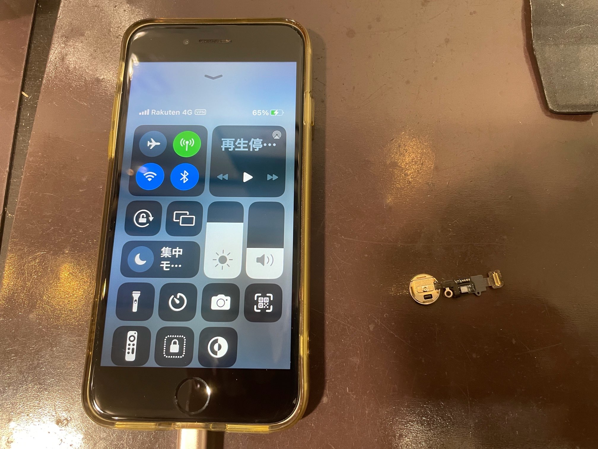 高知店] iPhone SE2のホームボタンが反応しない！不便な操作を即日解消