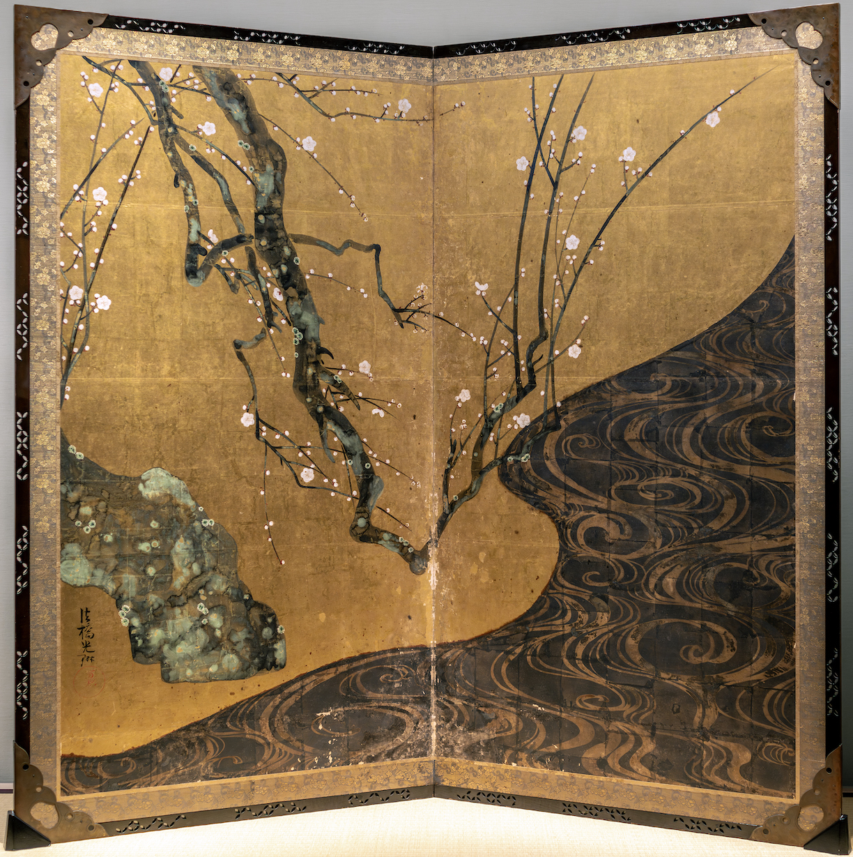 Smarthistory – Ogata Kōrin, Red and White Plum Blossoms