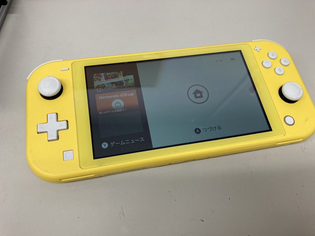 Nintendo Switch lite】液晶不良の液晶交換修理実績（新宿店