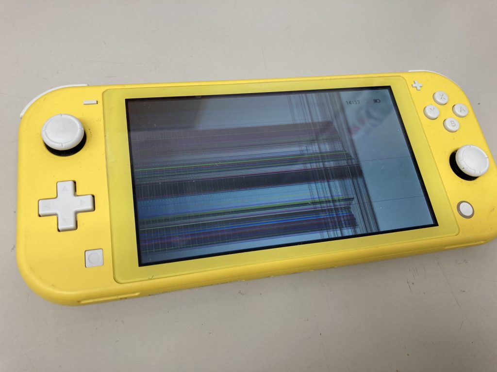 Nintendo Switch lite】液晶不良の液晶交換修理実績（新宿店