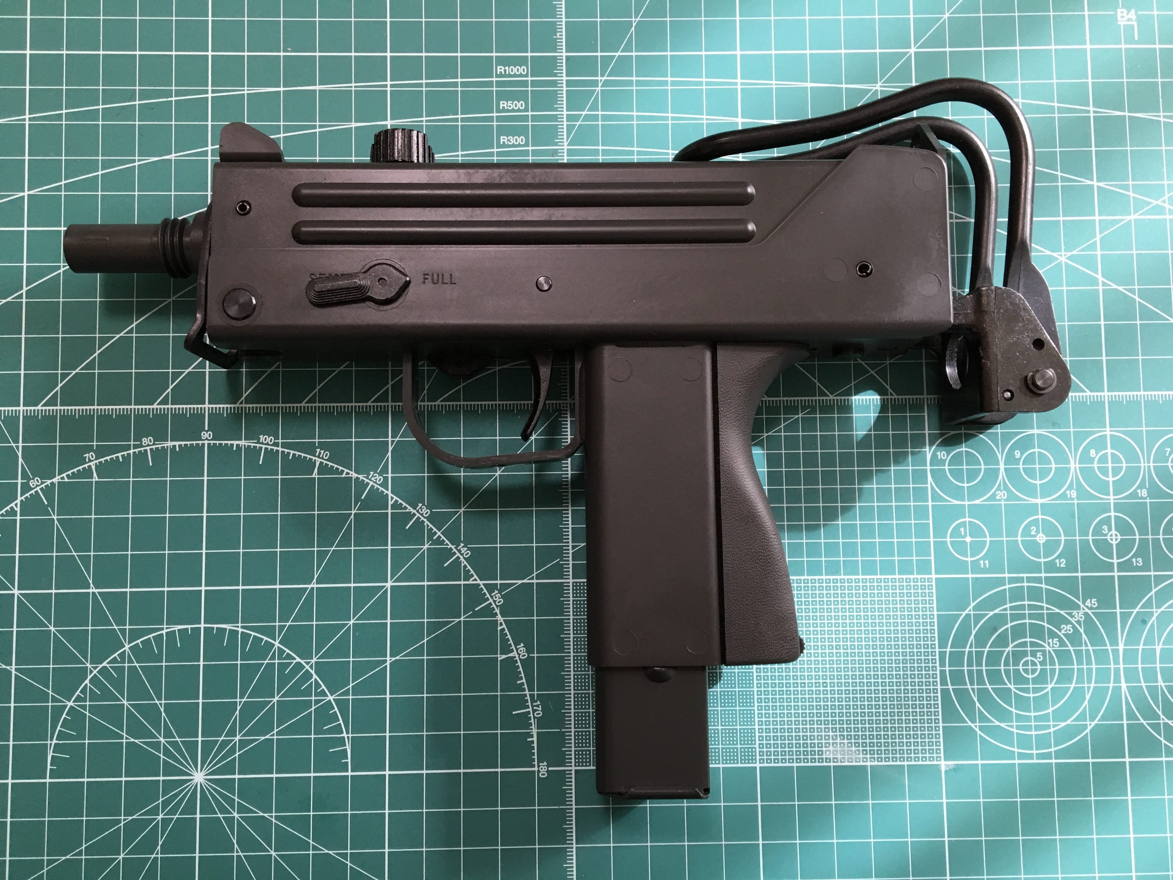 The カートリッジ・シャワー」MGC イングラムM11 ～その1：このモデル