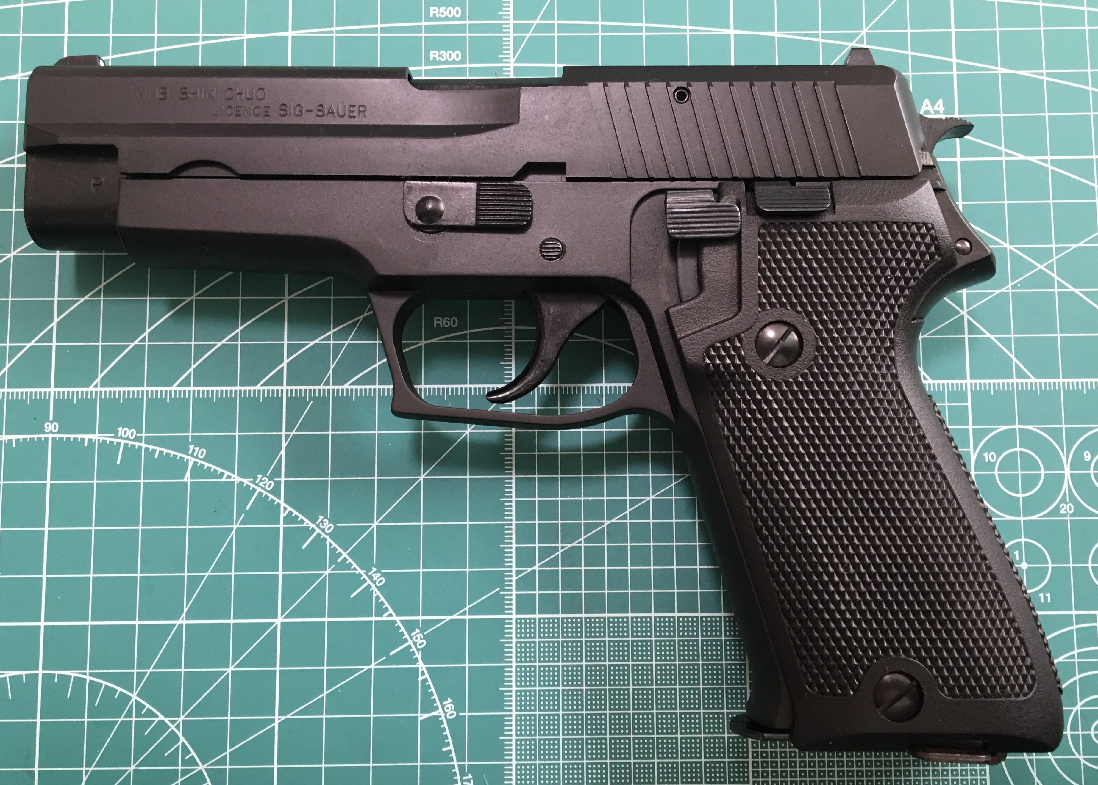 現役日の丸拳銃」タナカワークス SIG P220 陸上自衛隊 エヴォリュー