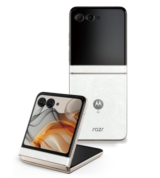 ドコモからモトローラ！折りたたみスマホ「razr 50d」、12月19日発売へ