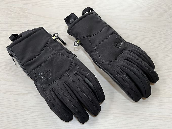 BURTONのAK TECH(テック)グローブをレビュー!使いやすさを重視した