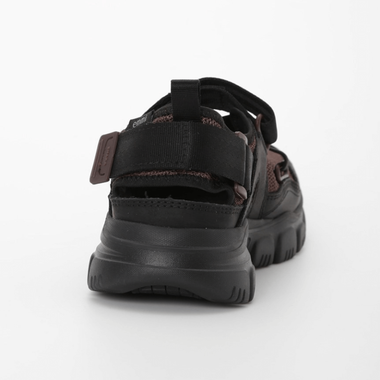 4月26日発売【emmi x SHAKA OTTER TRAIL AT】夏のコーデにモード感を