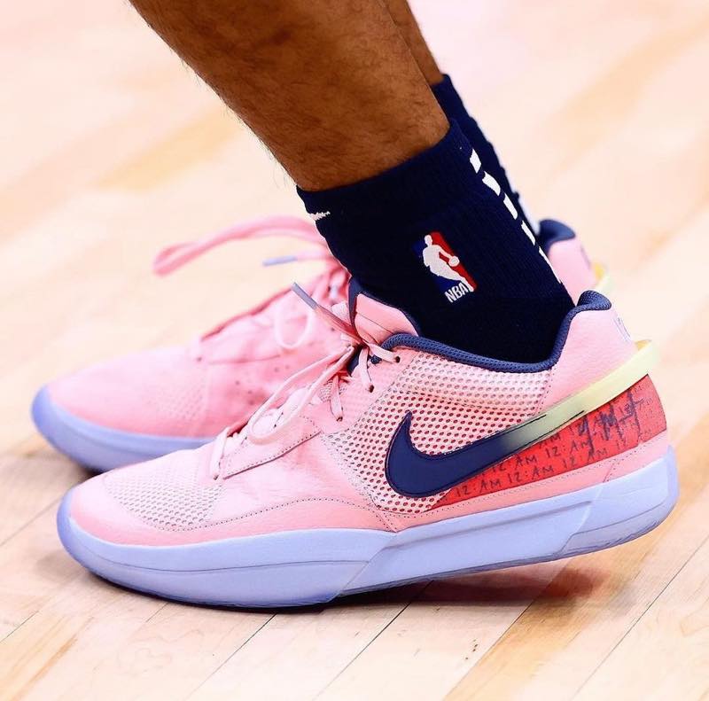 コラム】 2023 海外でちょっとしたブーム ピンクのバスケットシューズ