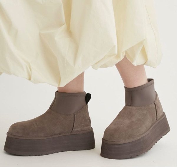 婦人靴売場のスナップ | 大阪タカシマヤ | タカシマヤスナップ