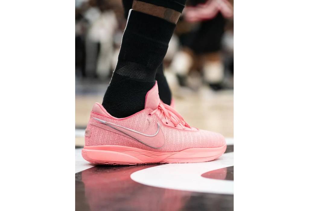 Nike LeBron 20 “Pink Diamond” [Release Date/Price/Where To Buy