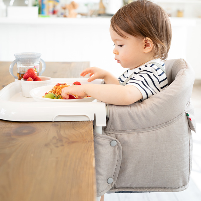 テーブルチェア イングリッシーナ ファスト ベビーチェア トレー付き