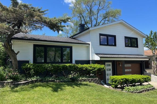 8944 S Maple Ln, Hickory Hills, IL 60457 | Redfin