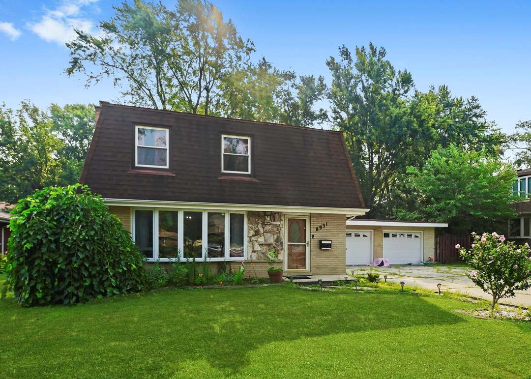 8931 S 83rd Ct, Hickory Hills, IL 60457 | Redfin