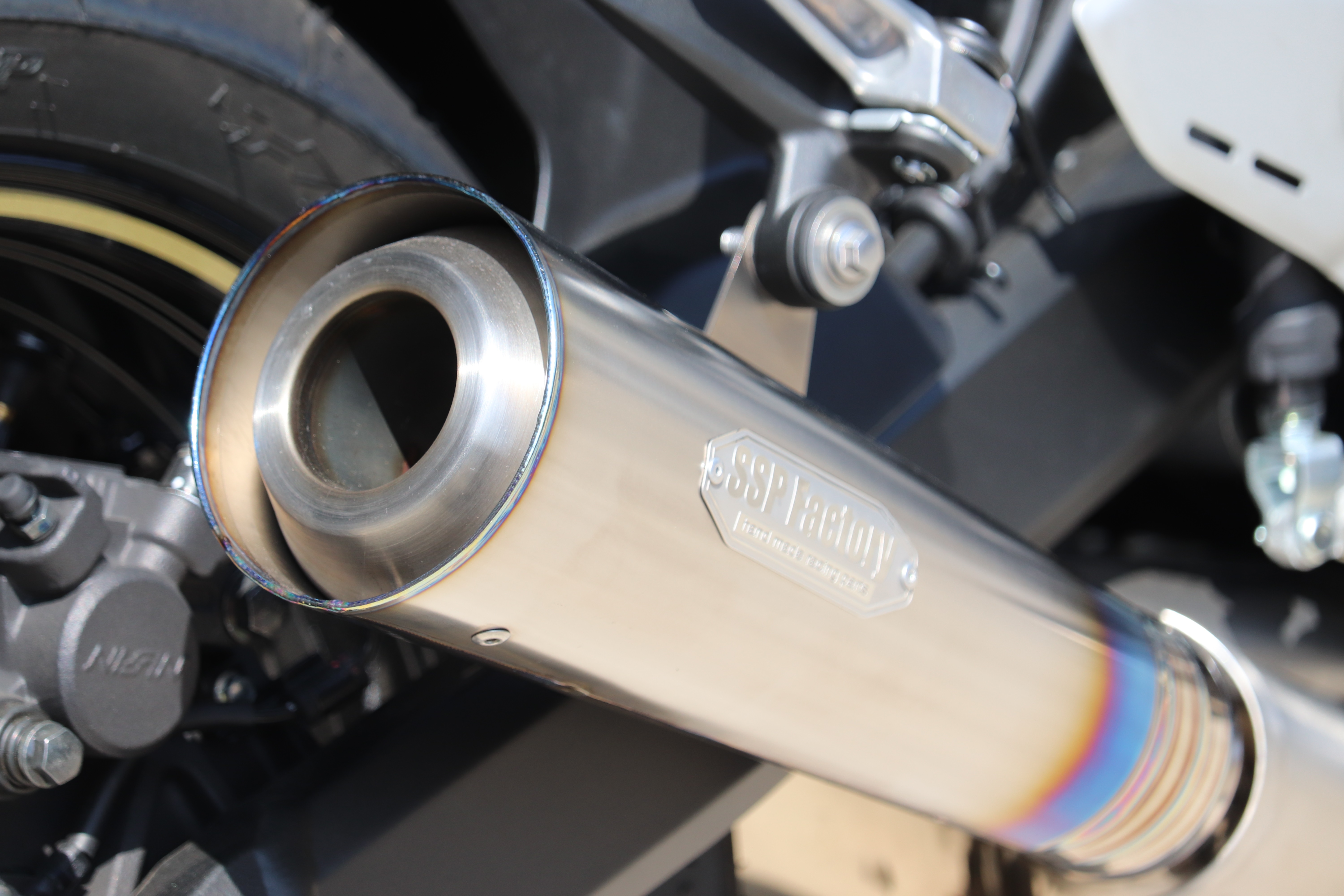 Z900RS用 スリップオンマフラー｜サイレンサー｜ バイクのワンオフ