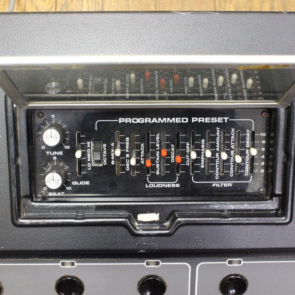 Moog TAURUS1 伝説の足鍵盤シンセサイザー タウラス ペダルシンセ