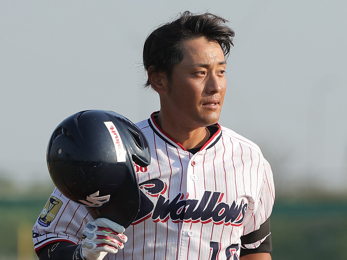 14年の現役生活に幕 ヤクルト荒木貴裕が最高のユーティリティーになれ