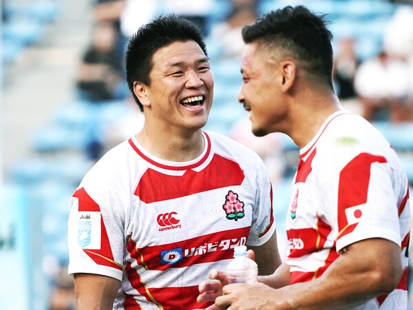 ラグビー日本代表に「34歳の司令塔」が帰ってきた 名将エディーはなぜ