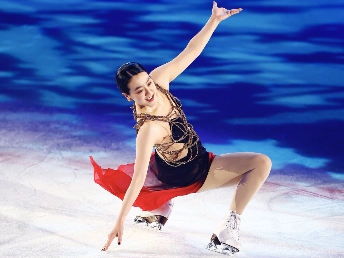 浅田真央 缶入りベア 浅田真央 缶入りベア