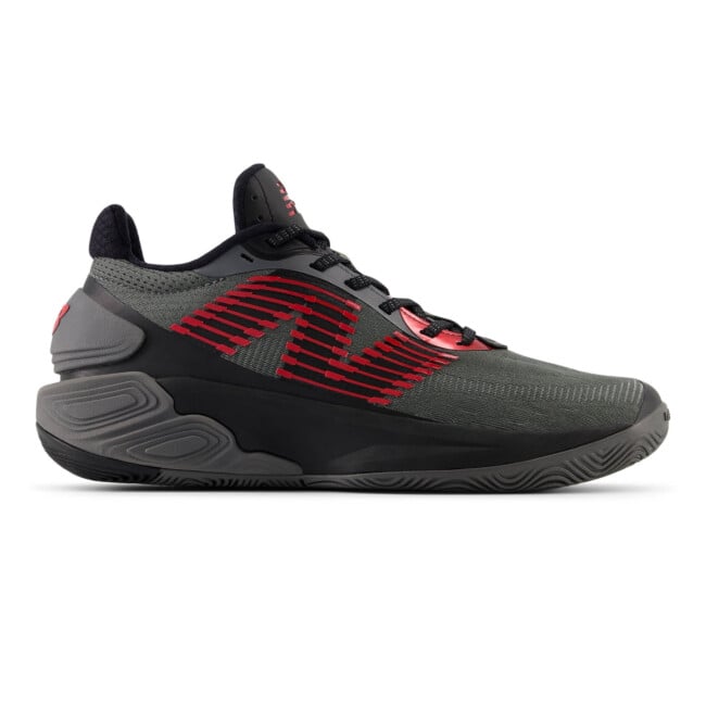 NEW BALANCE TWO WXY V5 | Basketball Trainers | Buy online - Sportland