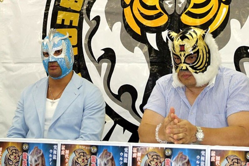 初代タイガーマスクvsウルティモ 夢の龍虎対決が遂に実現！ - スポーツナビ