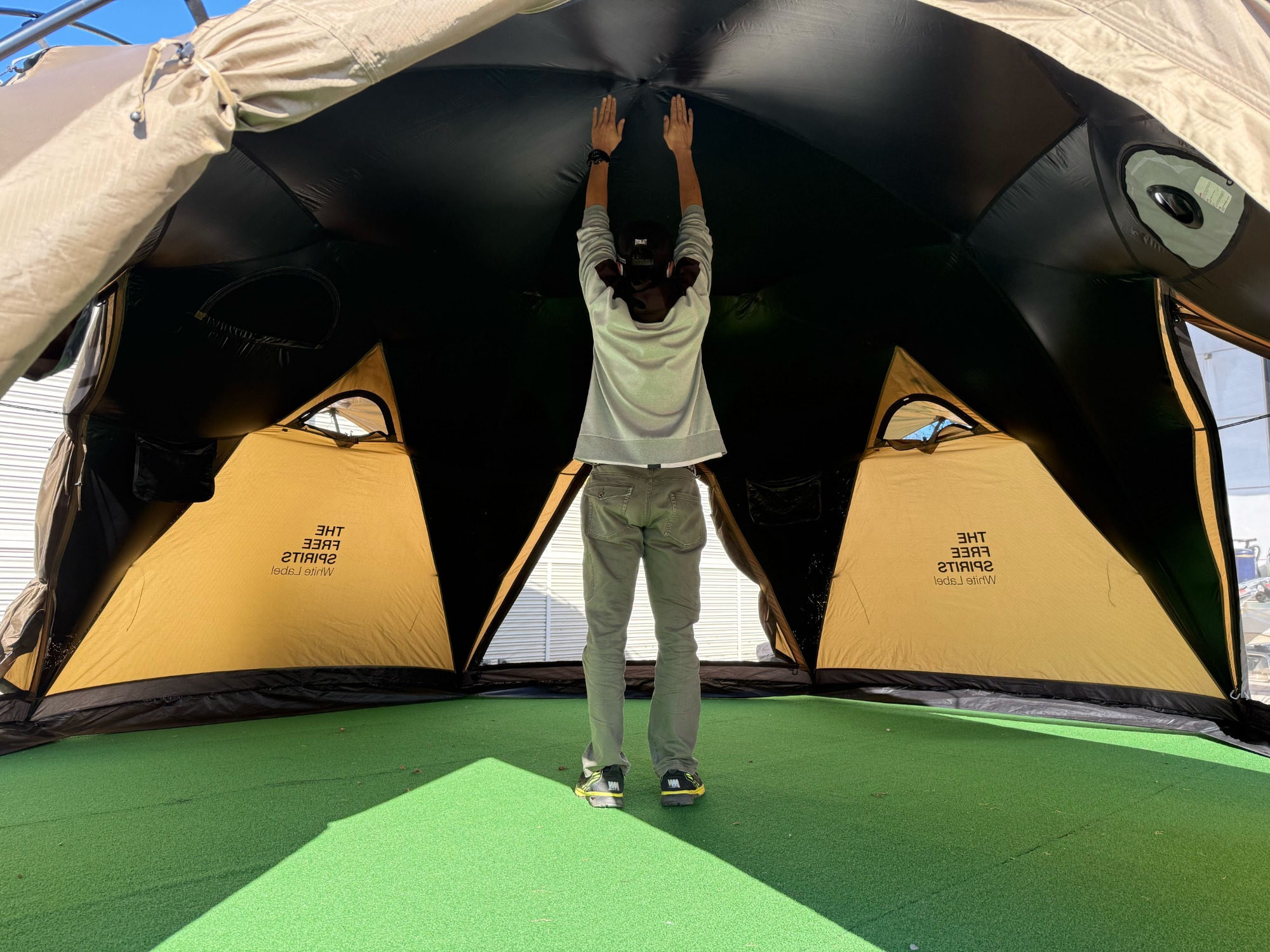 日本限定カラーでたった15張り!?自由之魂のロボテック(Robotech)初入荷