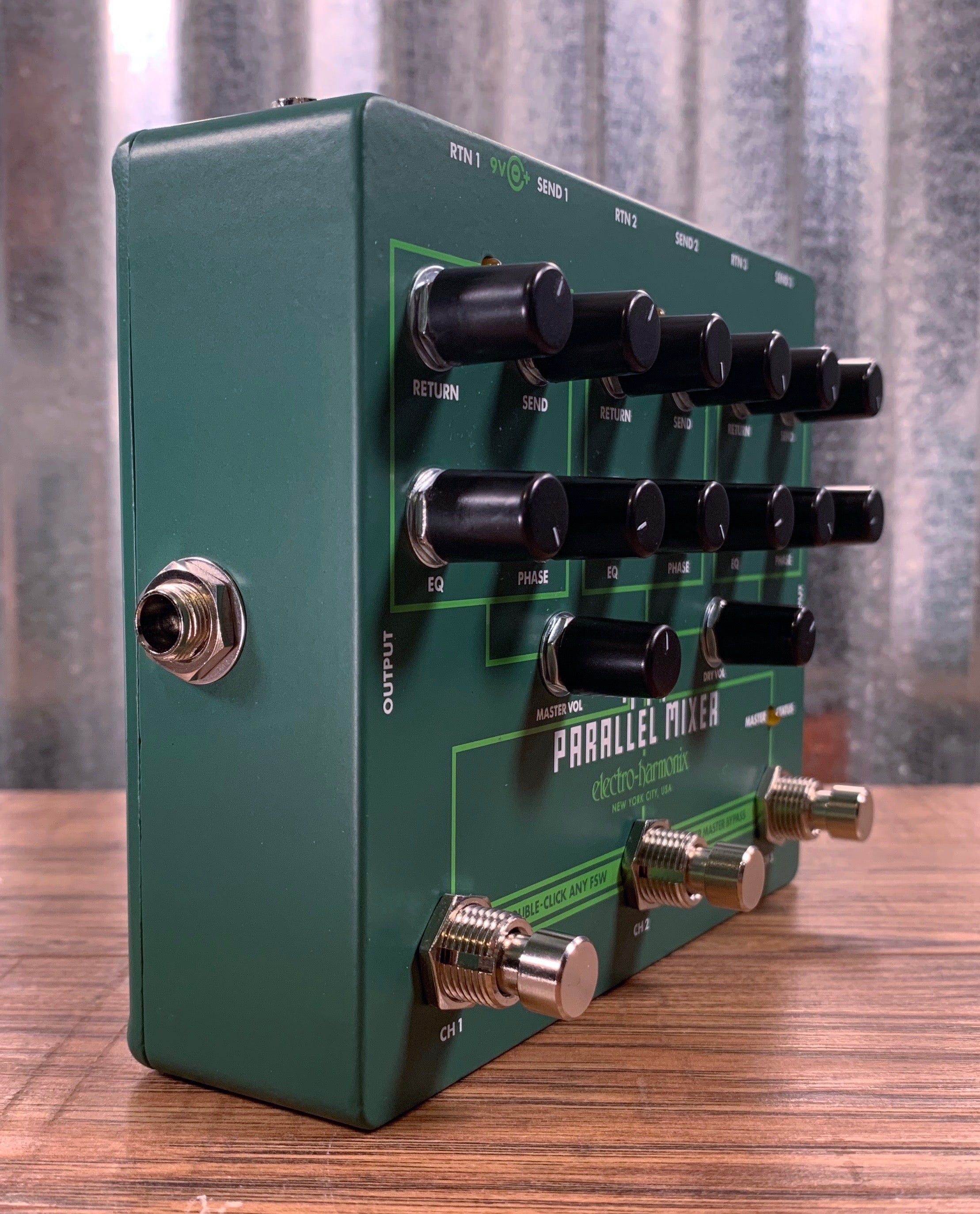 Electro-Harmonix EHX Tri Parallel Mixer 3 Effect Loop Switcher