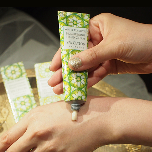 ホワイト チュベローズ ブライトニング ハンドクリーム 30g / スパセイロン
