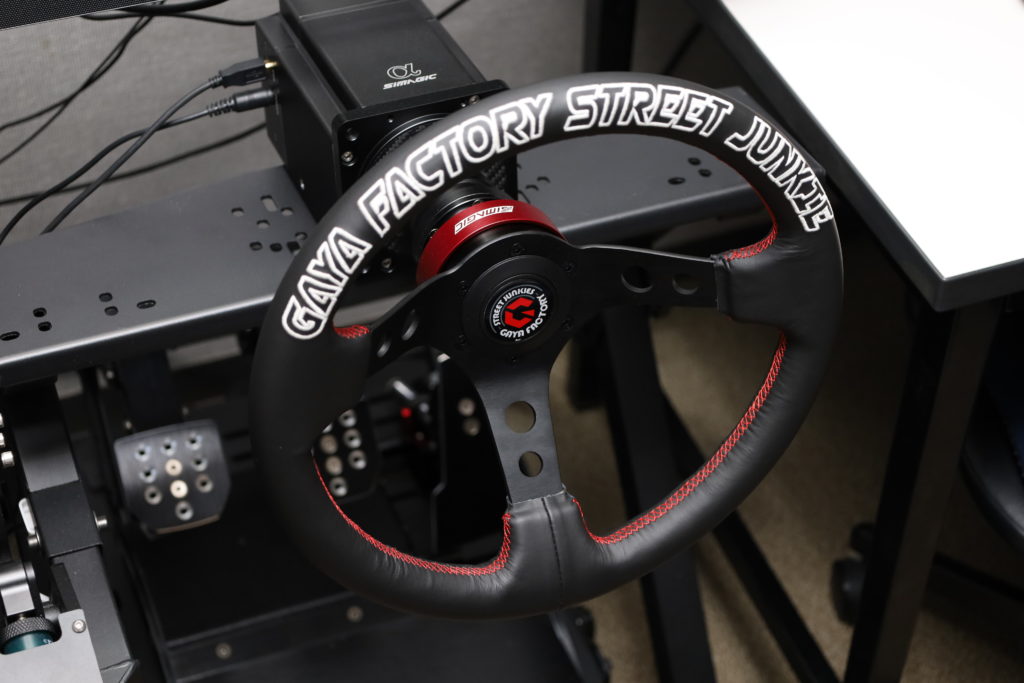 ステアリングホイール「GAYA FACTORY STREET JUNKIE」を使ってみる